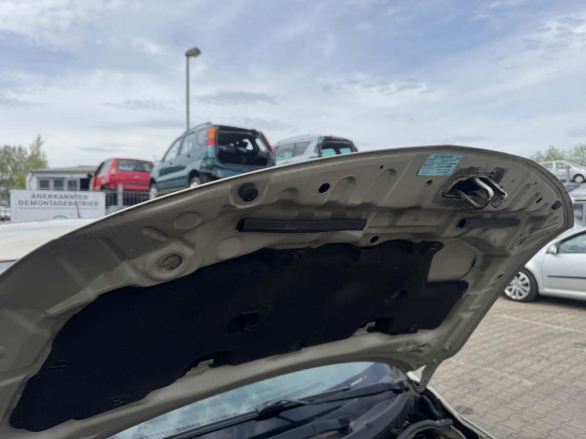 Nissan Tiida original Motorhaube HAB Glazed Almond Bj.2009